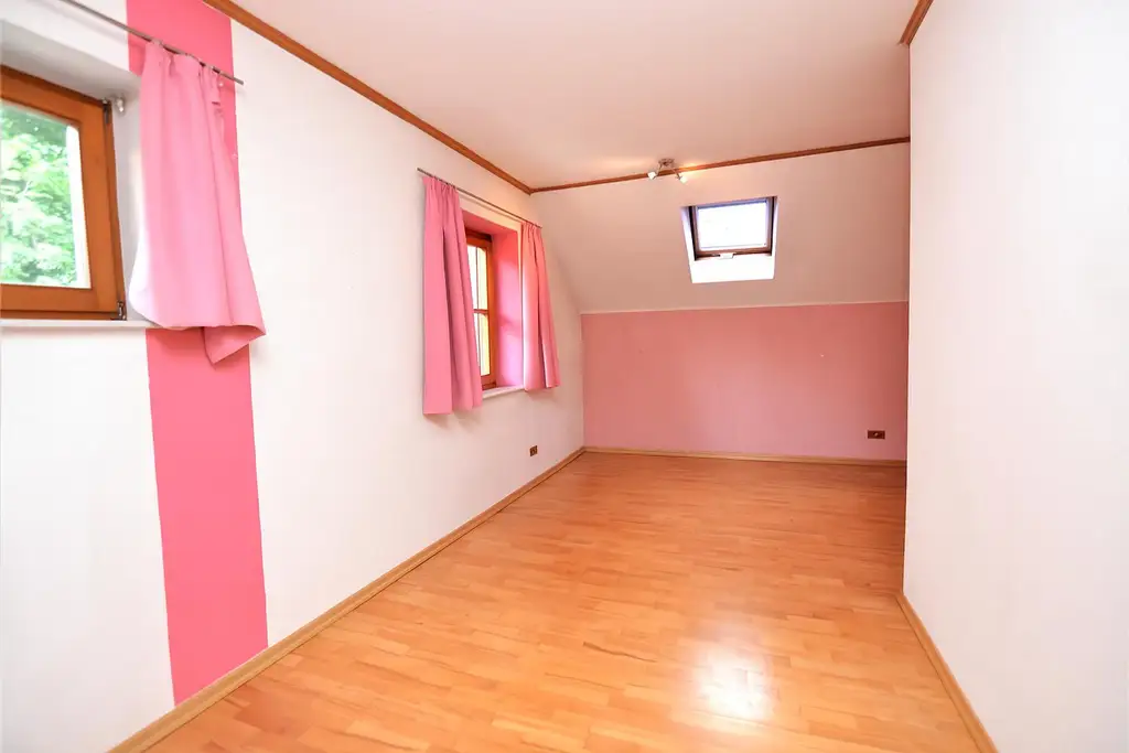 Wohnen im Grünen – Einfamilienhaus mit direktem Waldzugang