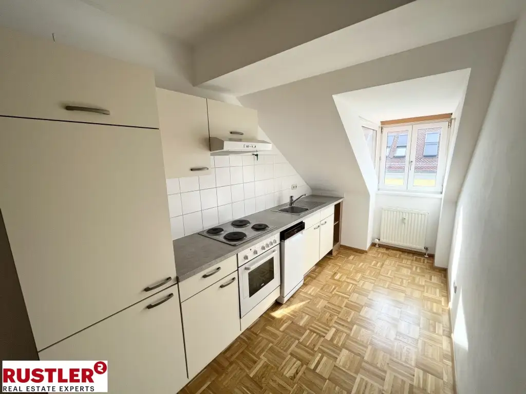 Zentral gelegene 3-Zimmerwohnung mit separater Küche – ab November verfügbar