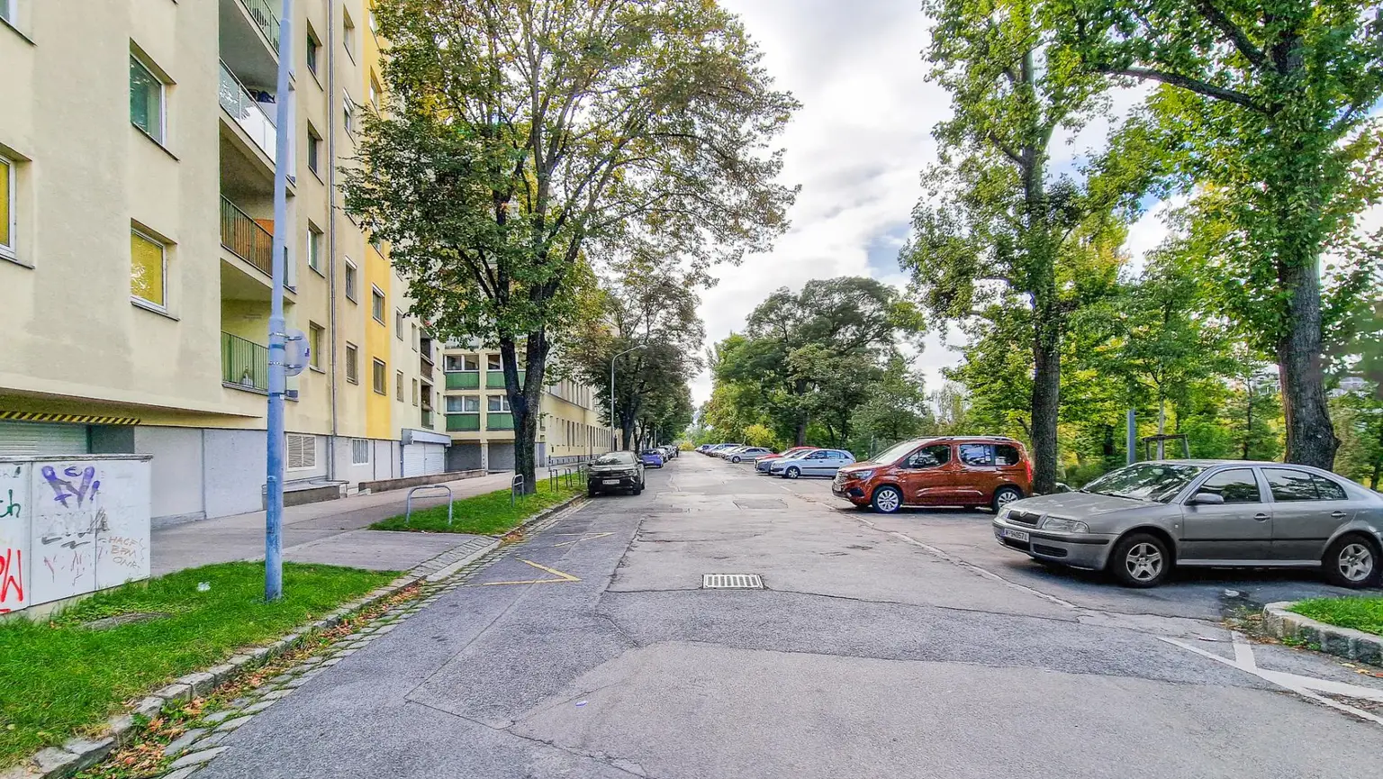 Helle Eigentumswohnung mit Grünblick im 3. Liftstock eines thermisch sanierten Hauses