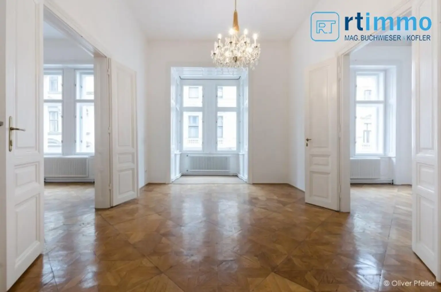 REPRÄSENTATIVE KLASSISCHE BEL ETAGE WOHNUNG IM BOTSCHAFTSVIERTEL