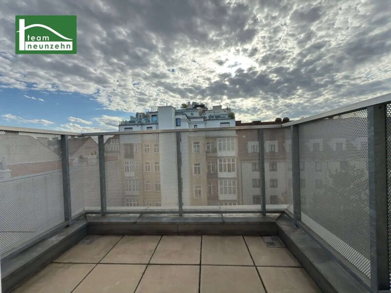 Exklusive 4-Zimmer-Wohnung in Bestlage beim Rochusmarkt ab sofort verfügbar *Inkl Küche*