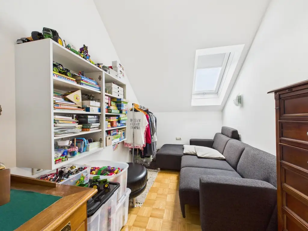 LINZ-URFAHR (Katzbach)  Mietwohnung ca.73 m² Wohnfläche, 3 Zimmer + Galerie und verglaster Loggia