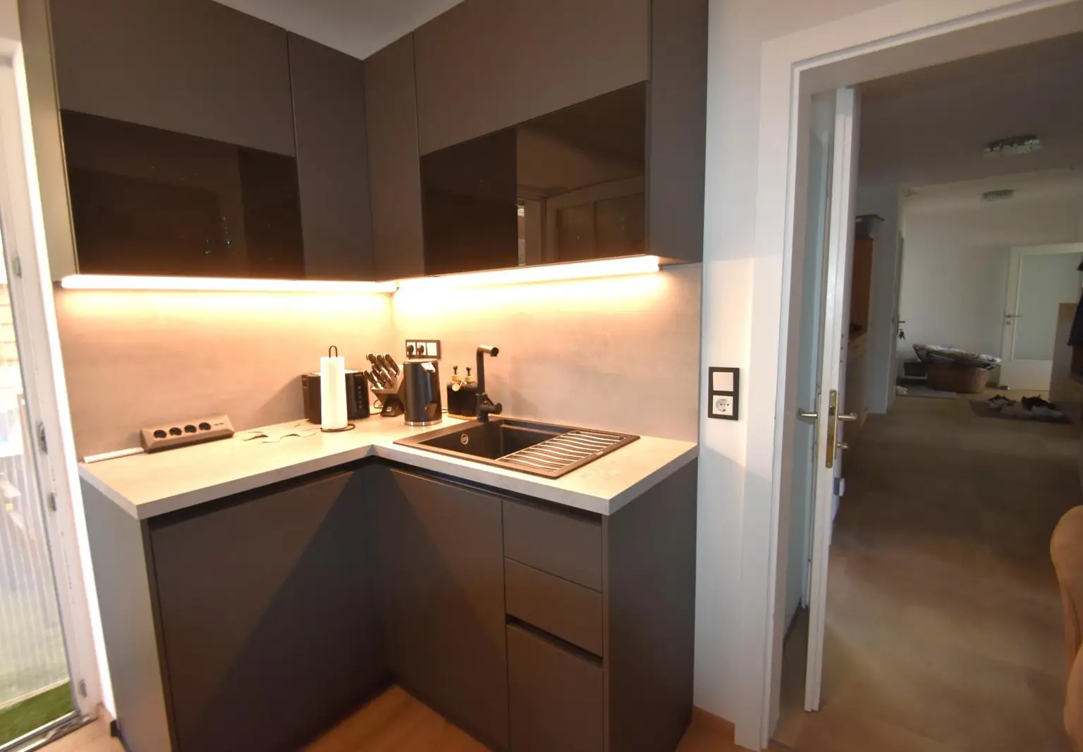 Renovierte und geräumige 3-Zimmer Wohnung mit Terrasse