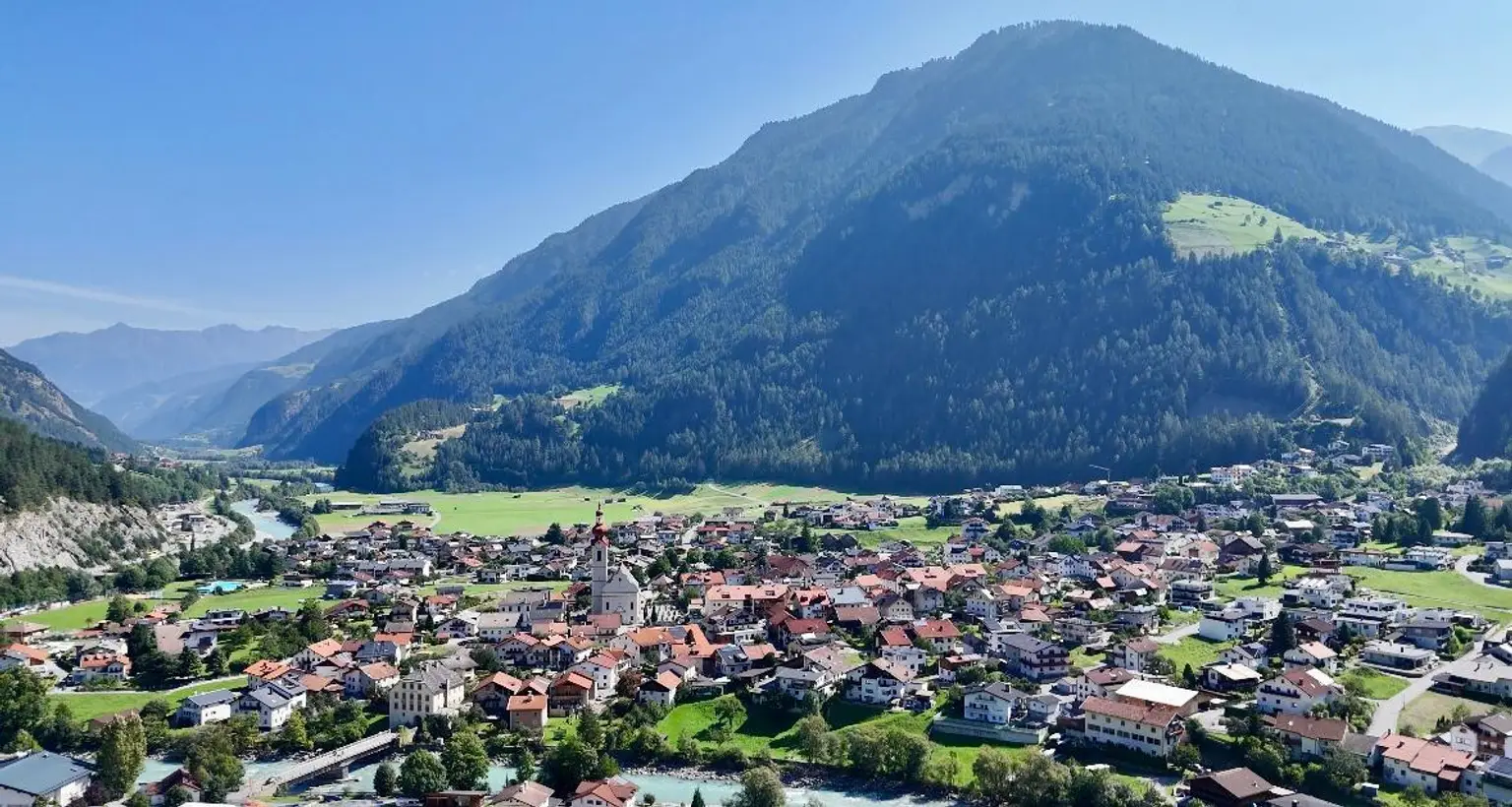 Panoramablick inklusive - 3-Zimmer Wohnung mit zwei Balkone - Top 14