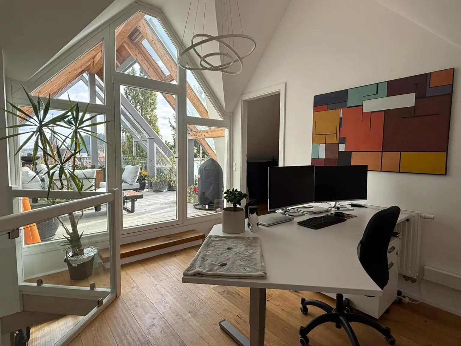 Traumhafte Penthousewohnung als Maisonette mit Dachterrasse und Garage