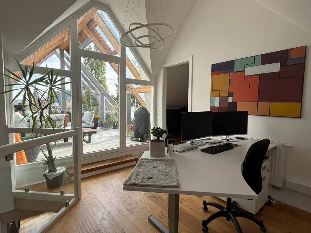 Traumhafte Penthousewohnung als Maisonette mit Dachterrasse und Garage