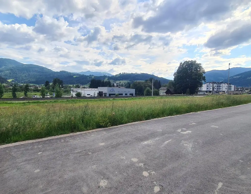 Voll erschlossenes Gewerbegrundstück in Toplage in Altenmarkt im Pg