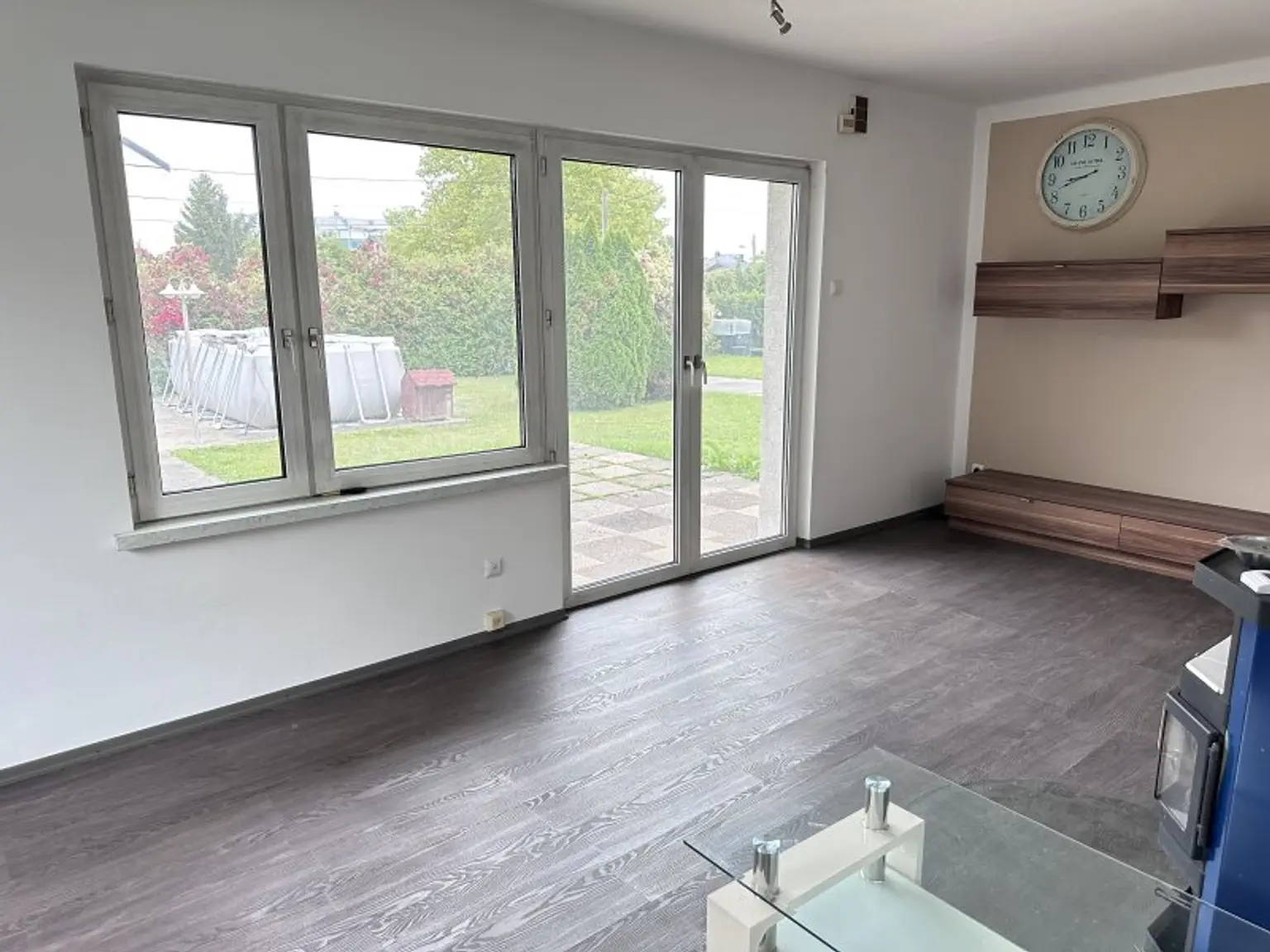 Grundstück mit Zweifamilienhaus in Ruhelage - Variable Gestaltungsmöglichkeiten vorhanden