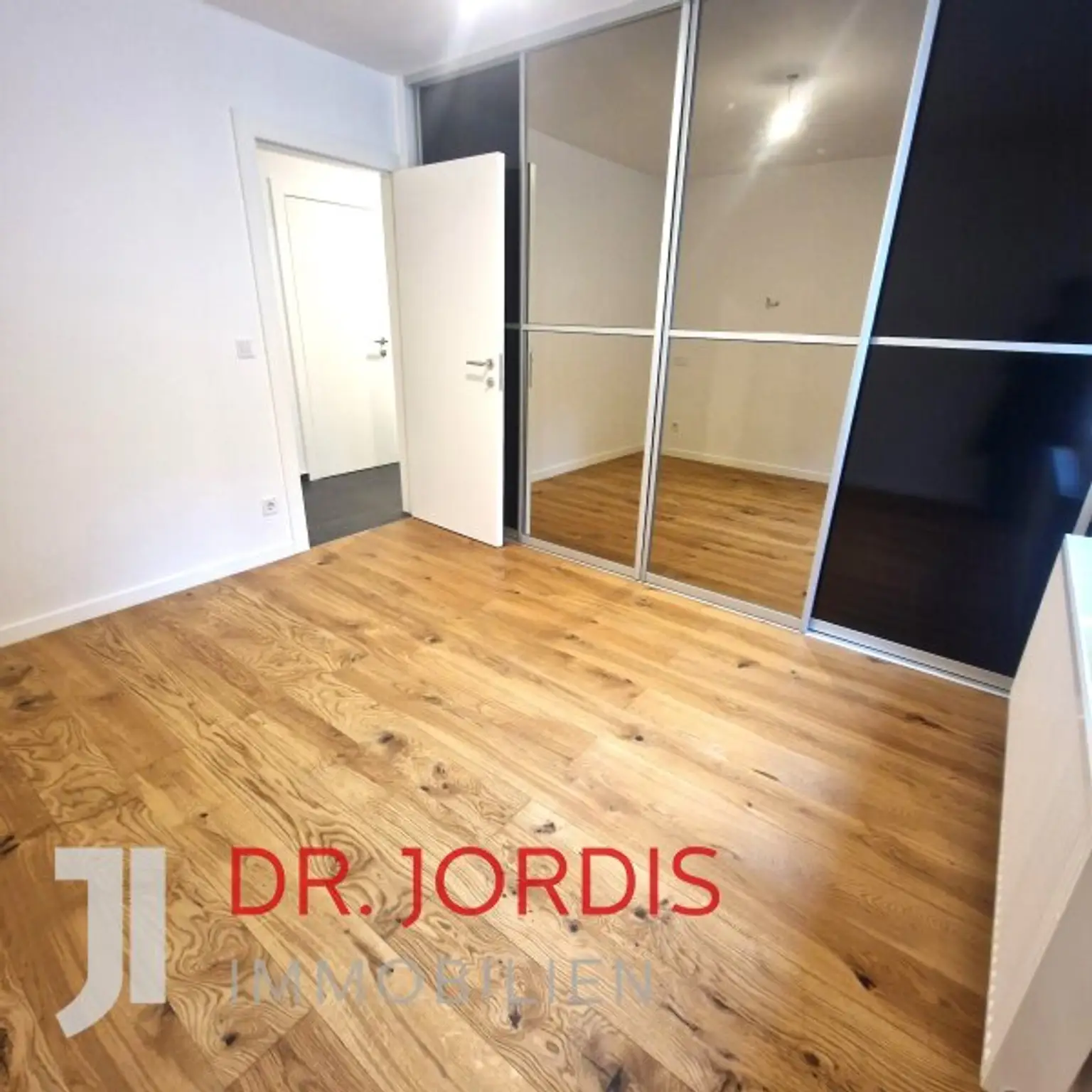 perfekt geschnittene Gartenwohnung, mit Garagenplatz im Eigentum