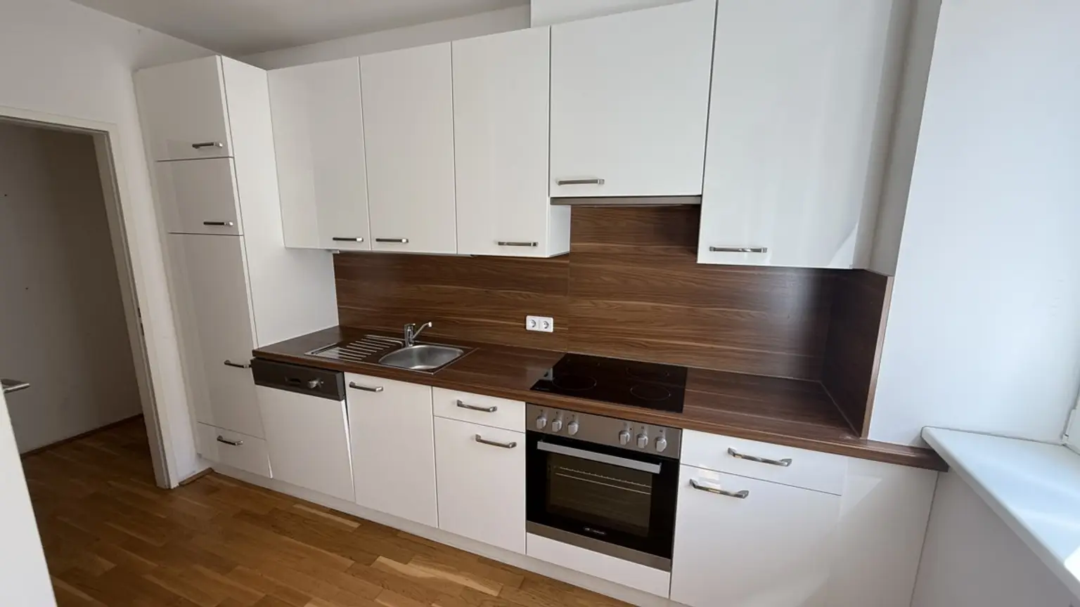 OPEN HOUSE 28.7. 17:00-17:20 UHR! Keine Anrufe - Anfragen nur per Mail!