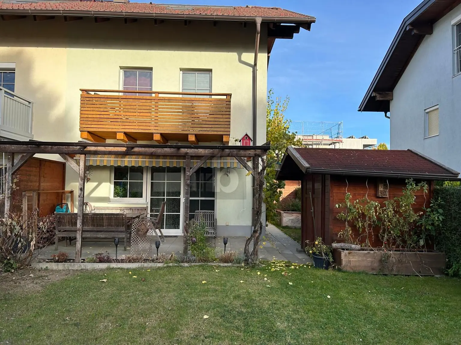 PREISHIT! FAMILIENFREUNDLICHES REIHENENDHAUS MIT DACHAUSBAU UND GARTEN