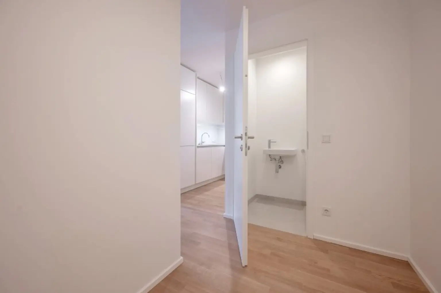 ++MOLLARD 50++ Moderne 3-Zimmer-Wohnung mitten im Herzen der Stadt (1/12)