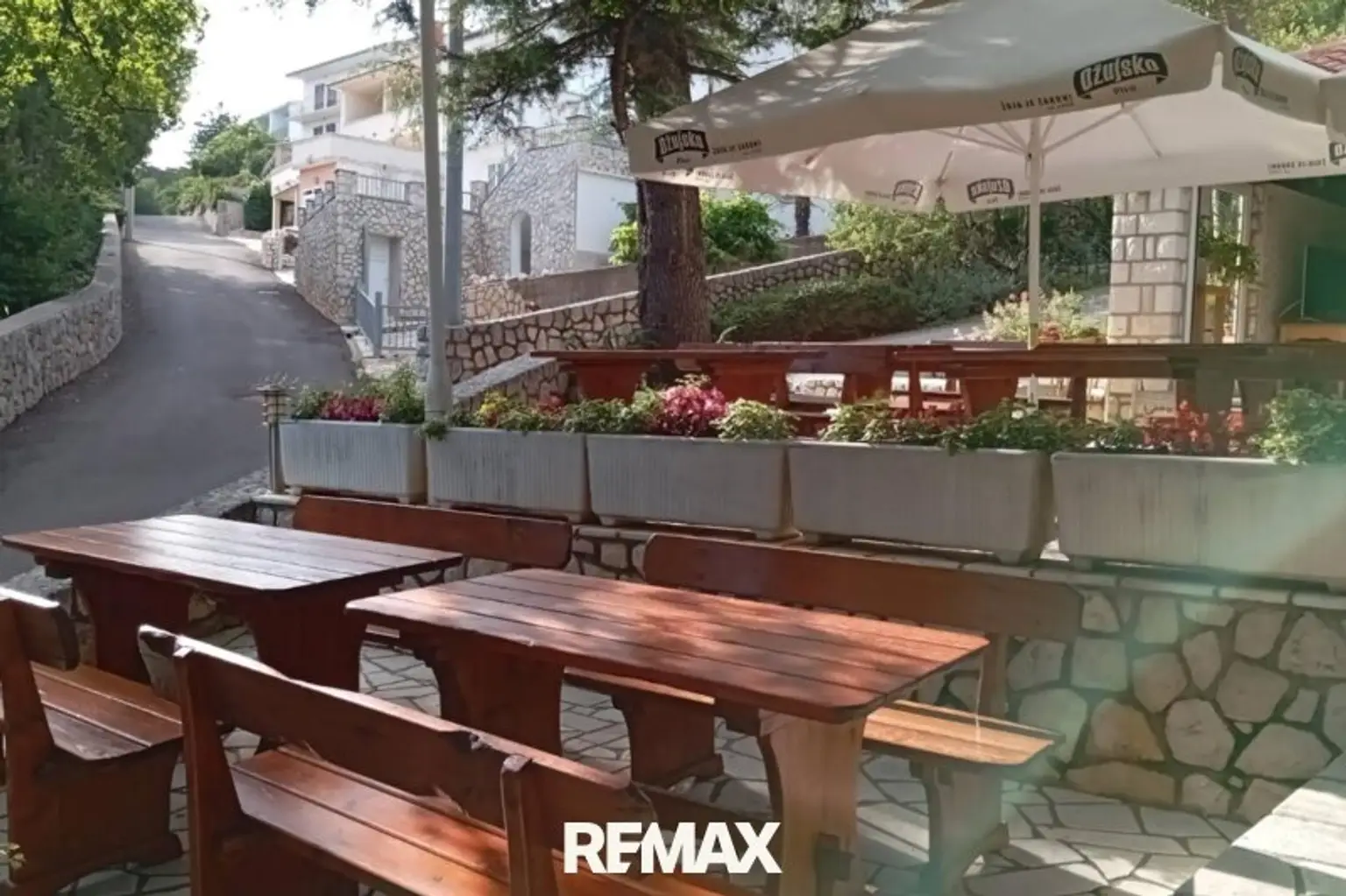 12 Restaurant