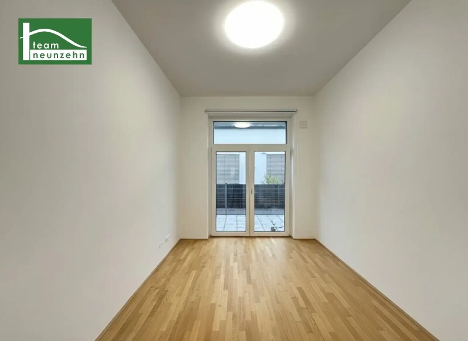Traumhafte Wohnung in Ruhelage mit 2 Terrassen, Klimaanlage und hochwertiger Ausstattung! Nahe Straßenbahn, S-Bahn und vielen Geschäften!