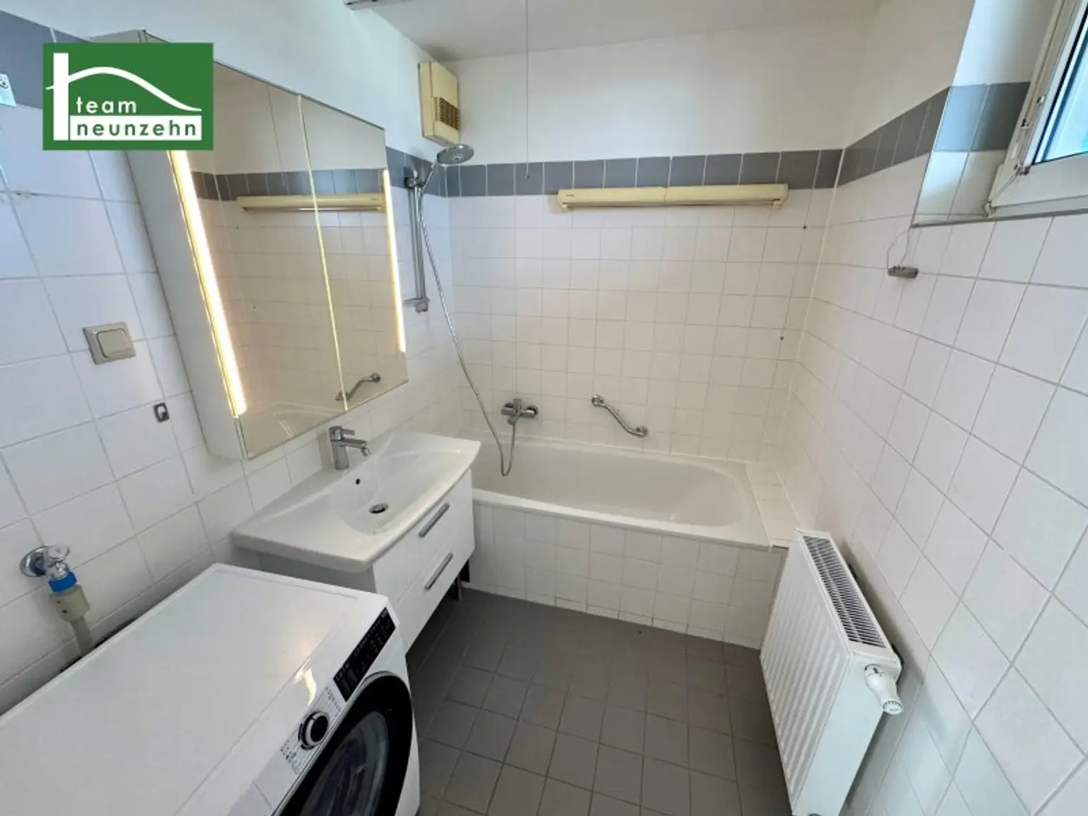 Helle 2-Zimmer-Wohnung in der Langobardenstraße 189 – ideal für Singles oder Paare! - JETZT ZUSCHLAGEN