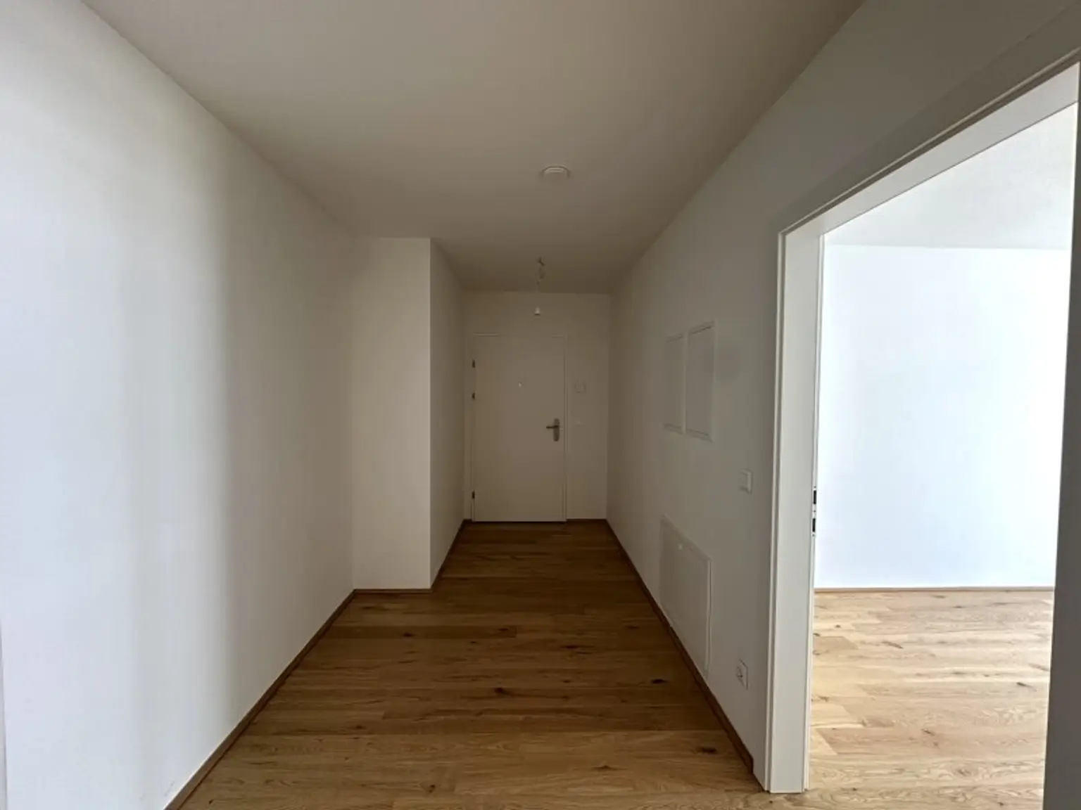 Hier werden Träume war! Exklusive 4-Zimmer Maisonette-Wohnung mit ca. 113 m2 sowie eigener Dachterrasse in ruhiger Lage