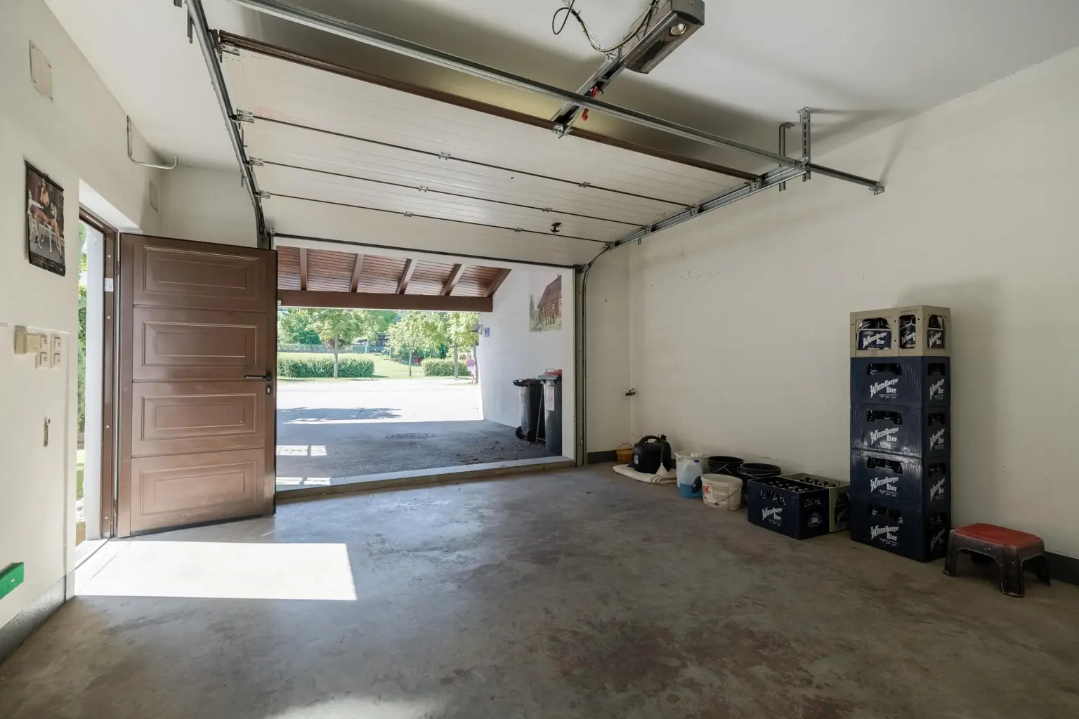29 Garage
