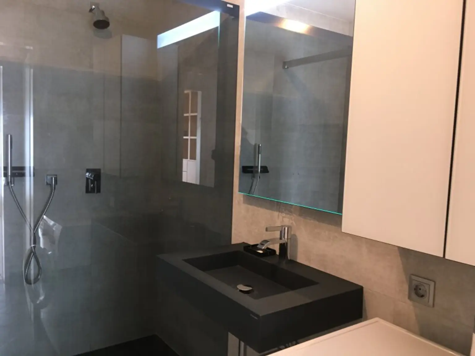 Moderne 3 Zimmerwohnung nähe Schloss Hetzendorf ruhe Lage Terrasse +Stellplatz