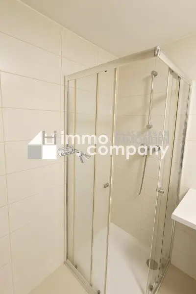 Klimaanlage, Ausblick und Balkon? Nachmieter für 1-Zimmer-Wohnung in Bruck/Leitha gesucht!