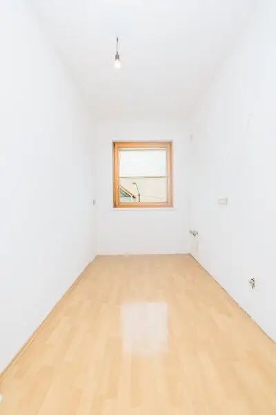 HELLE WOHNUNG MIT TG I BALKON I FAMILIENFREUNDLICH I GEPFLEGT I BADEWANNE I LICHTDURCHFLUTET I  ZENTRAL I PROJEKT WOHNEN
