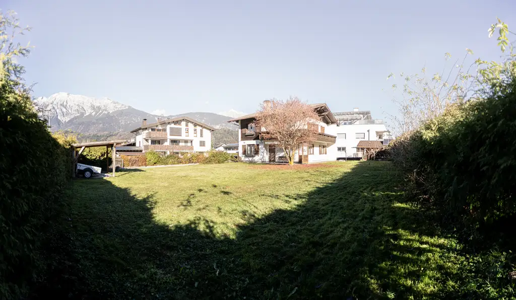 Grundstück mit Altbestand