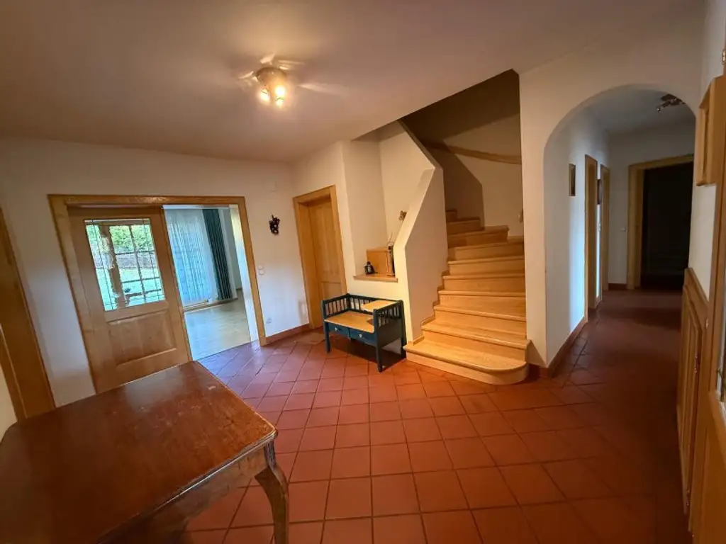 4-Zimmer-Familienhaus mit viel Platz für die ganze Familie, Garten & Garage