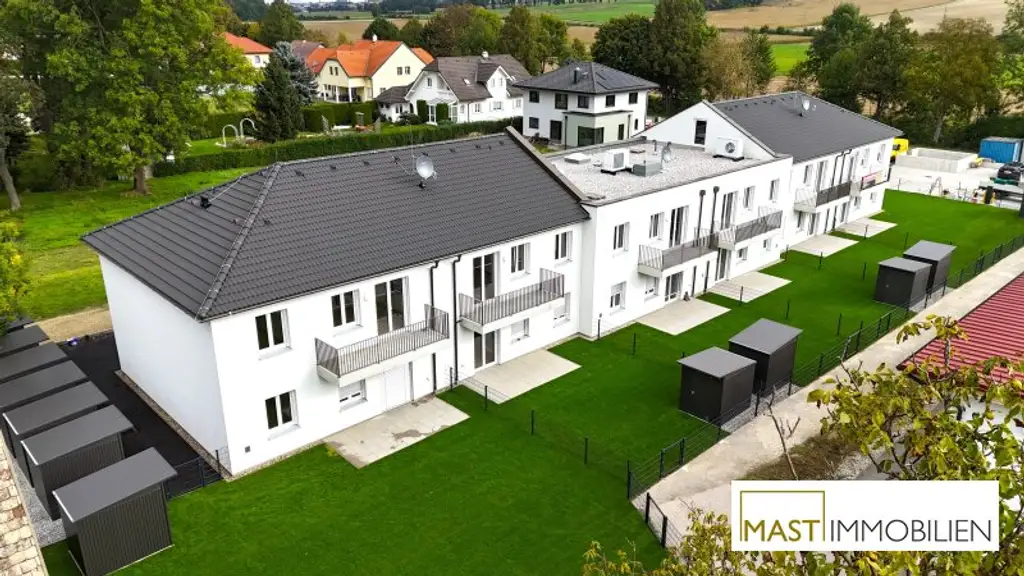 In Kürze verfügbar - 3 Zimmer Garten- bzw. Balkonwohnungen inkl. EWE Einbauküche und KFZ Stellplatz