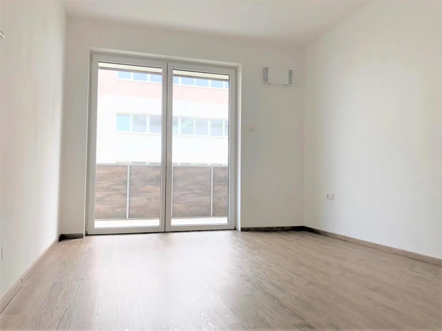 Perg (Stifterstraße): 3-Zimmerwohnung ca. 70 m² + große LOGGIA  + 2 Autoabstellplätze