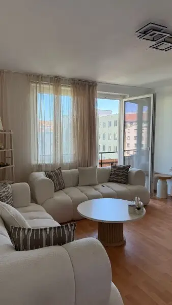 2,5 Zimmer Neubauwohnung mit toller Loggia am Friesenplatz - befristet vermietet