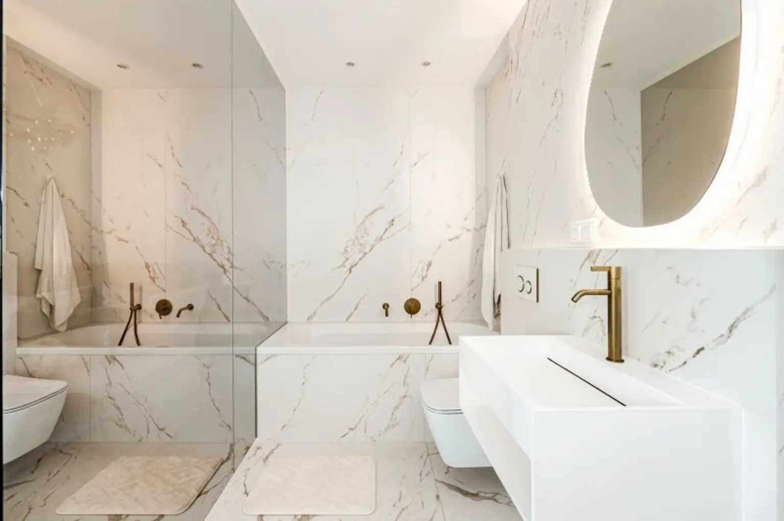 Außergewöhnliche 3-Zimmer-Residenz in zentraler Toplage mit Freifläche