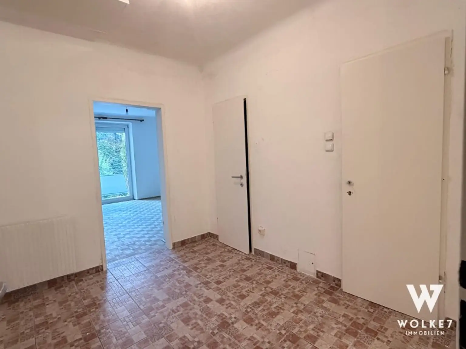 Großzügige 4,5-Zimmerwohnung mit separater Küche und Balkon in den Innenhof! | Beste Lage in 1140 Wien