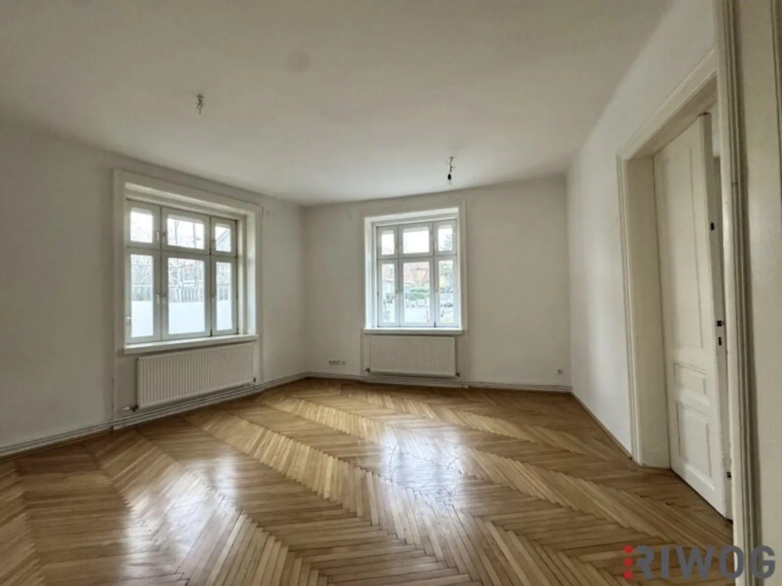 Sanierter Stilaltbau mit Erker | In 3 Min. zu Schönbrunn (Tirolerhof) & Küniglberg | Küche inkl. | Möglichkeit auf Balkon