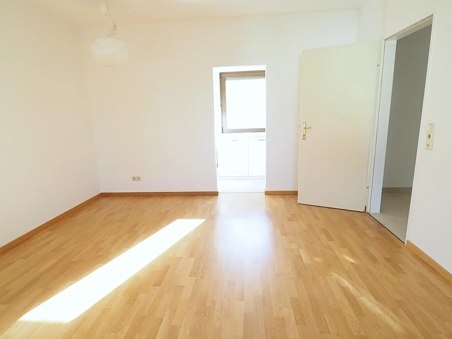 IDYLLISCHE LAGE NAHE "SCHILLERWASSER" BZW. "MÜHLWASSER"