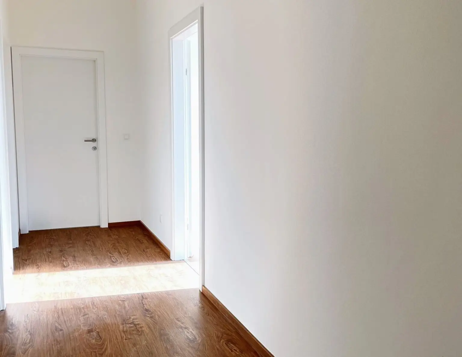 Wohnung mit Wintergarten - Ideal für Singles und Paare!