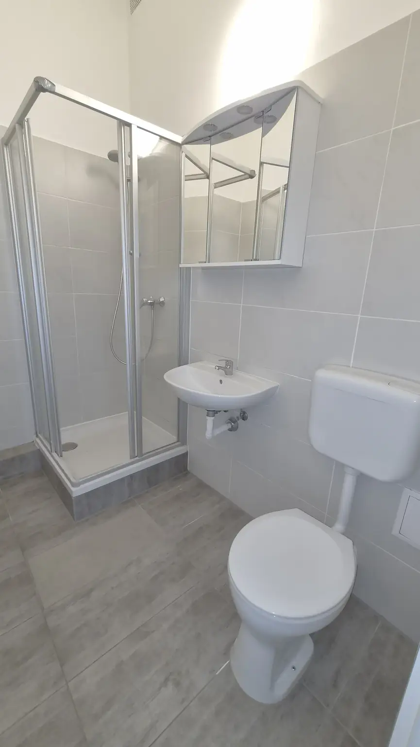 Neu sanierte Zwei Zimmerwohnung zu vermieten!