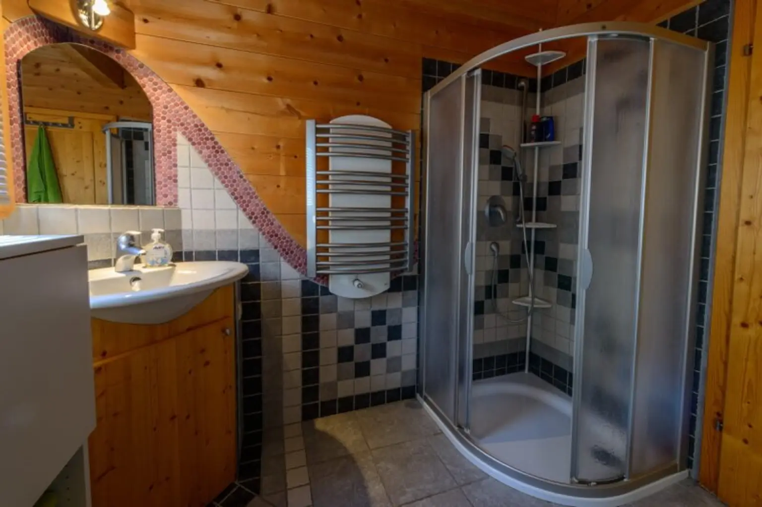 Luxuriöses Wohnhaus in ökologischer Holzbauweise