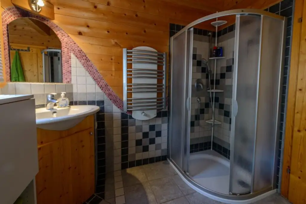 Luxuriöses Wohnhaus in ökologischer Holzbauweise