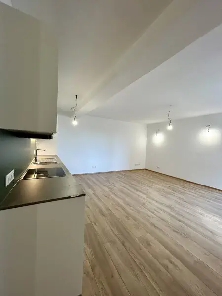 Erstbezug Dachgeschoßwohnung mit Balkon in Klosterneuburg – Ihr neues Zuhause!