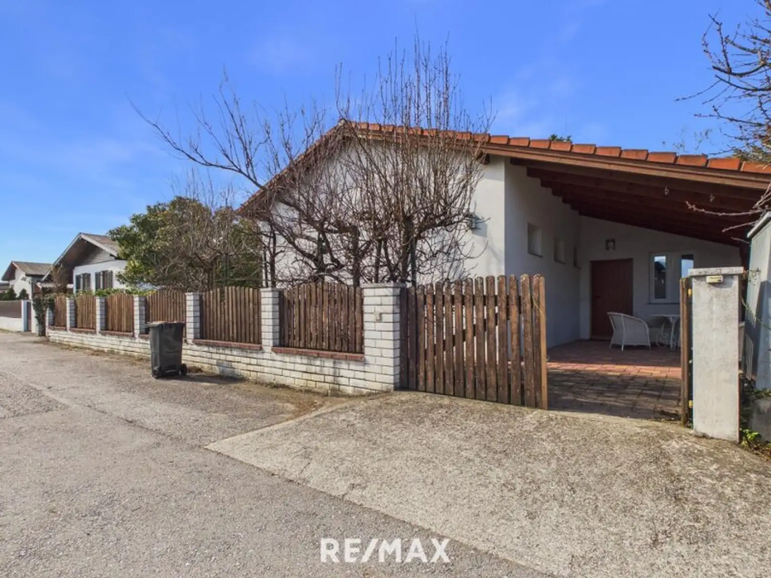 Außenansicht-Bild 1