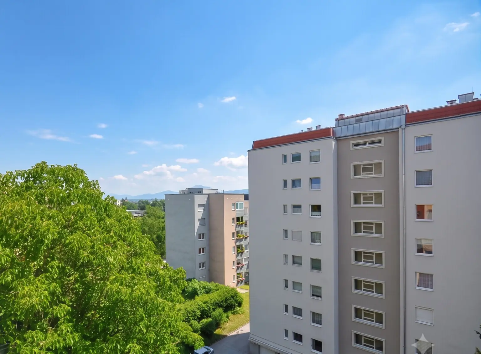 Blick von der Loggia mit KI (Hausfarbe) erstellt