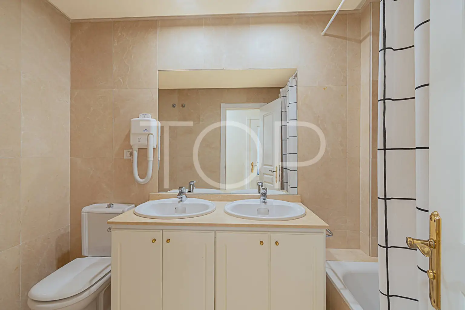 Apartment-El-Duque-Bathroom-Tenerife-1