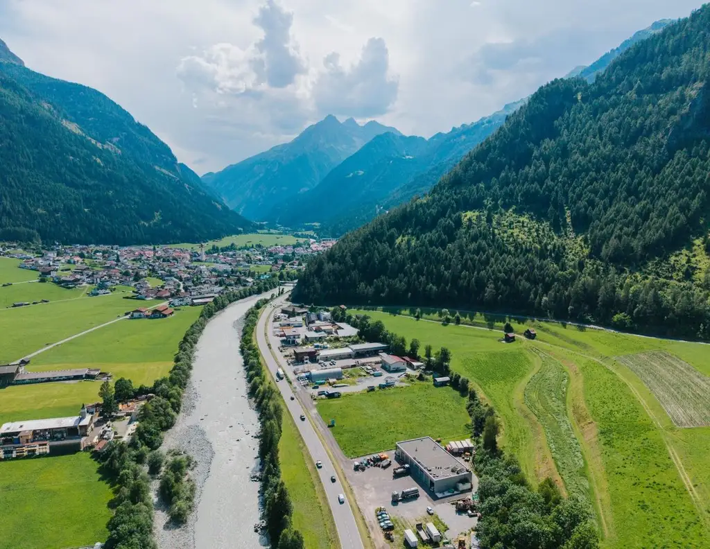 Gewerbegrundstück im Dreiländereck - Beste Lage direkt an der B180 in Pfunds !Flexible Flächen ab 1000m²!