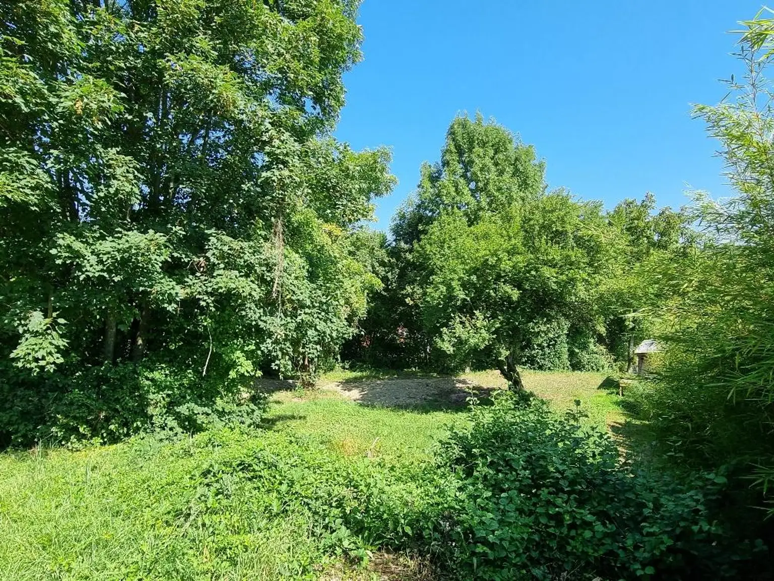BAUGRUND IN SONNIGER, BELIEBTER LAGE