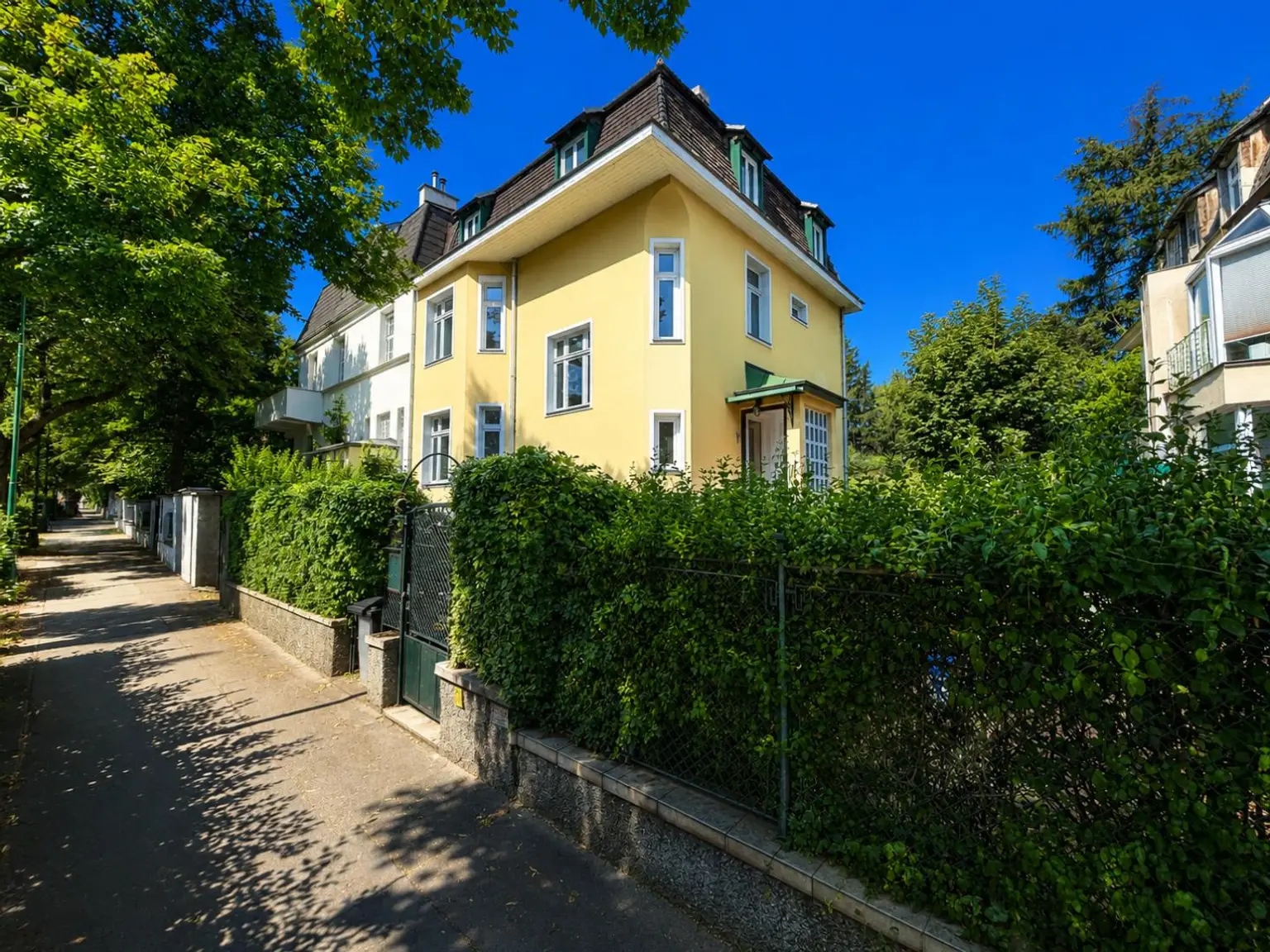 Straßenseitige Hausansicht