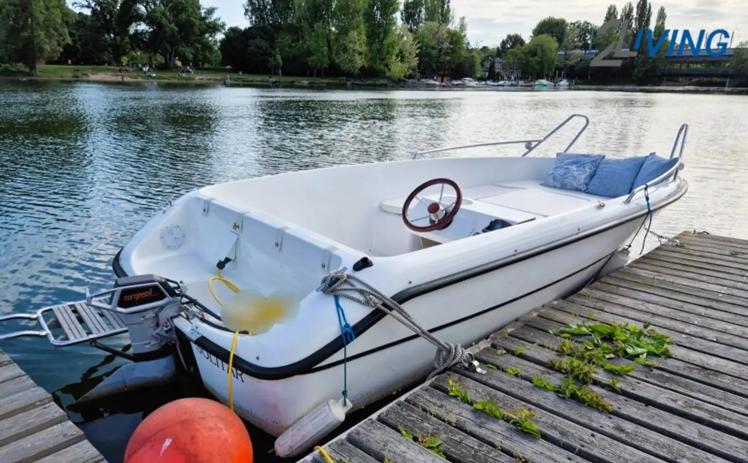 Katamaran – direkt an der Alten Donau - inkl. Boot + Anlegeplatz