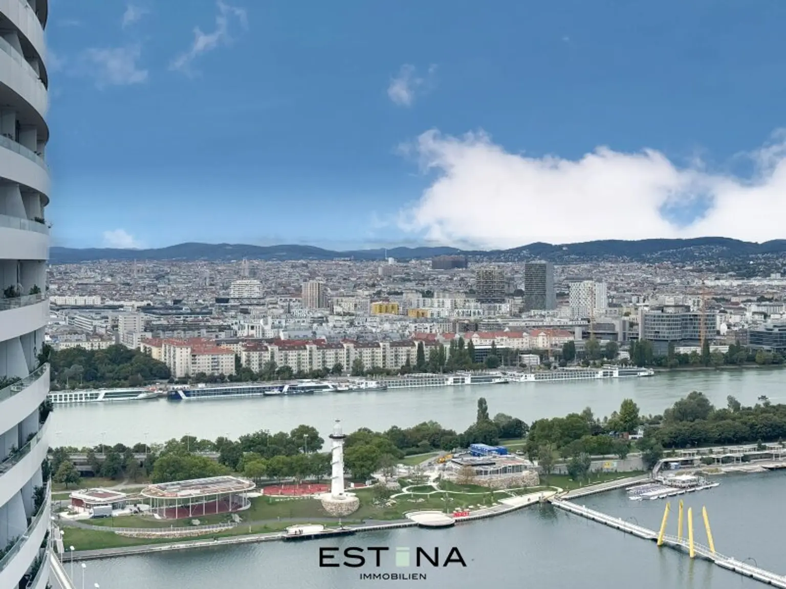 Außergewöhnliches Zuhause am Wasser mit Blick über Wien | Provisionsfrei