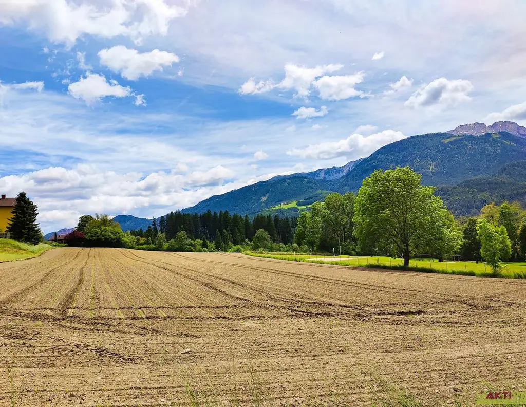 Großes Baugrundstück mit Grünblick in Berg im Drautal. - Zwei Parzellen, teilbar und Doppelhaus möglich.