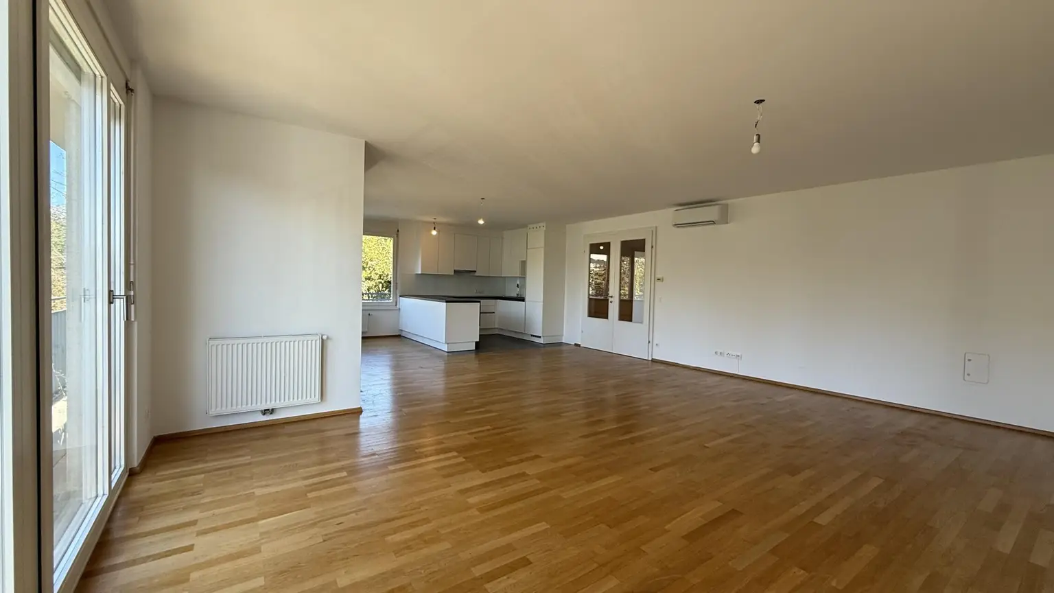 Top moderne, klimatisierte 4 Zimmer Neubauwohnung mit 2 Bädern und 16m² Balkonfläche!!!