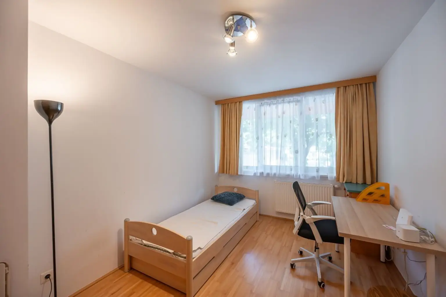 Charmante Wohn-Oase mitten in der Stadt - 126m² Wohnraum, + Terrasse, + Garten, Stellplatz und viel Komfort!