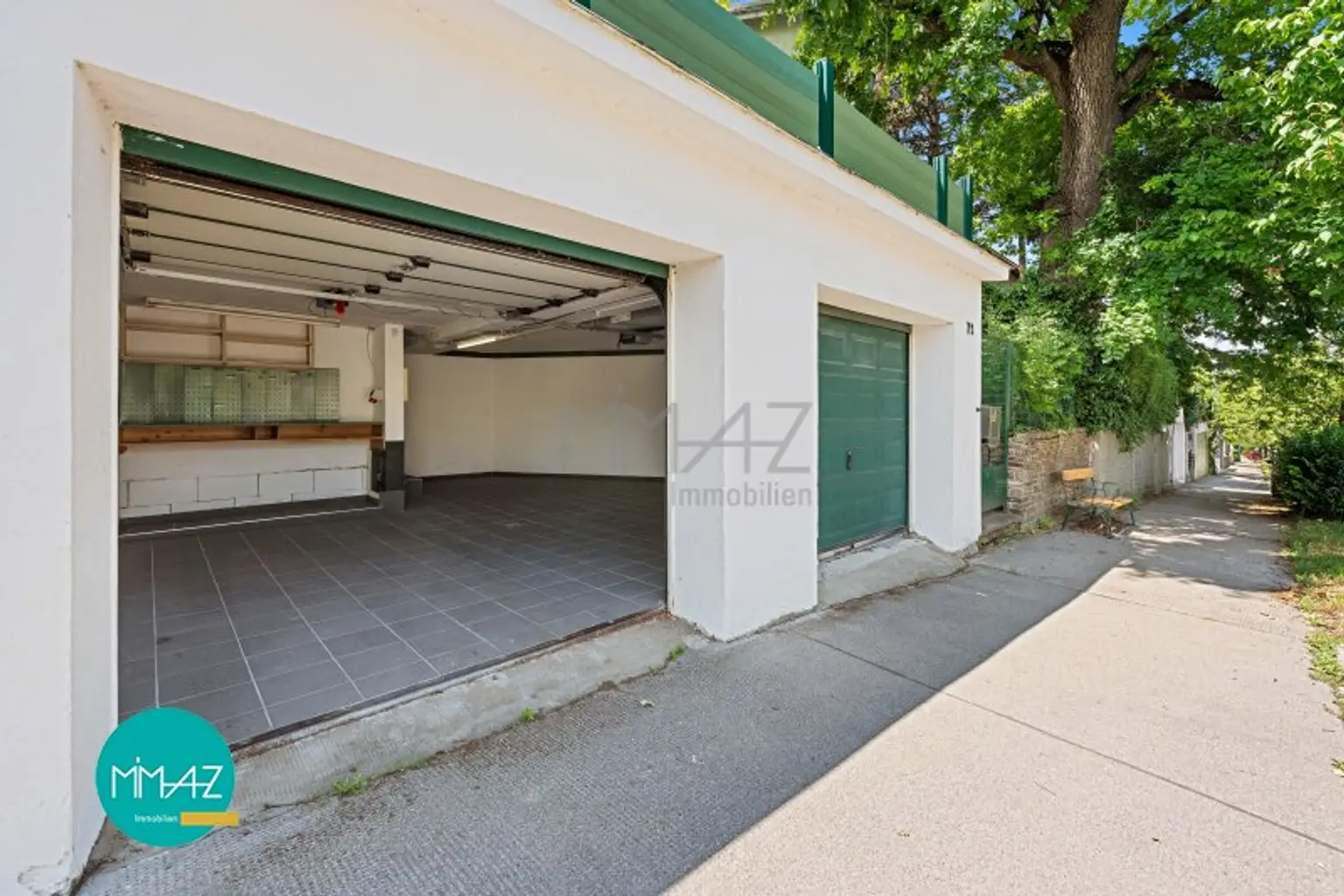 British Elegance in Vienna – A Home Like No Other! 5 rooms • 2 terraces • sauna • fitness room • garage! MOVE IN AND ENJOY!
